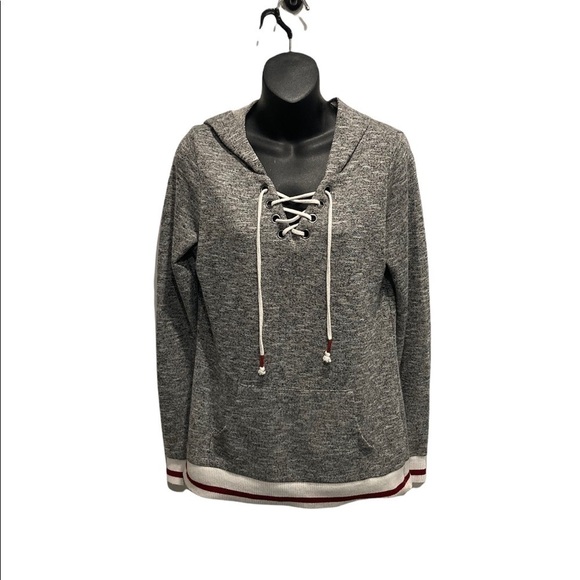 🌼 3/$20 Cabin vneck draw string fall hoodie - Picture 1 of 5